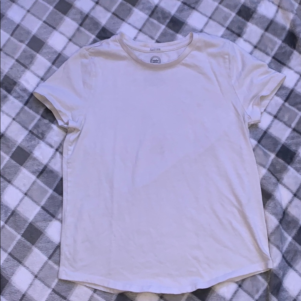 White t-shirt